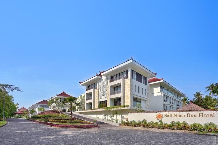8. Hotel Exterior (3)