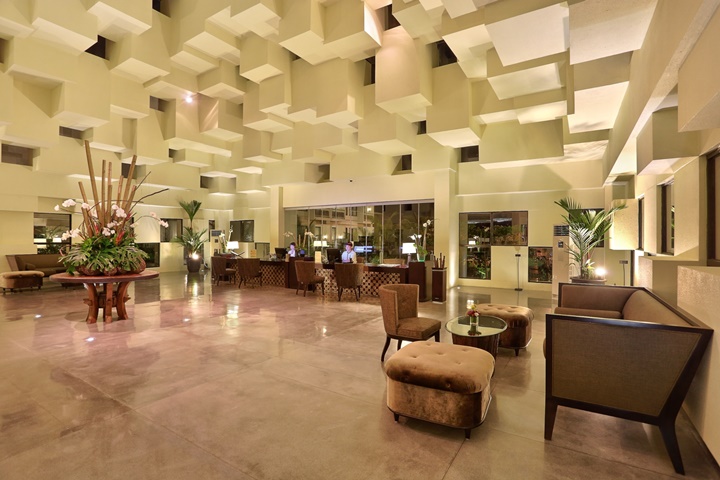 8. Lobby Hotel (2)