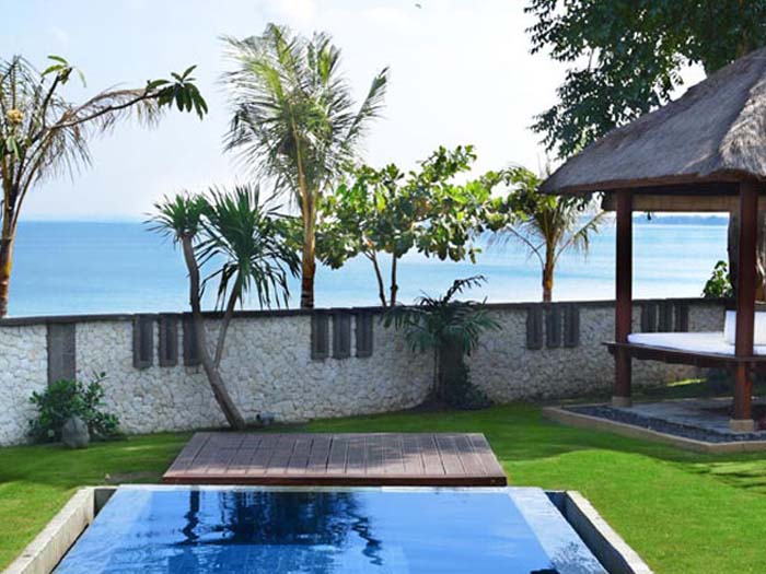 Discovery Kartika-Pool