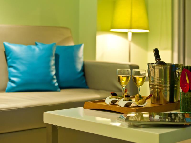 Eden Kuta Suite Room (5)