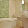 HOLIDAY INN EXPRESS RAYA KUTA Bathroom (2)