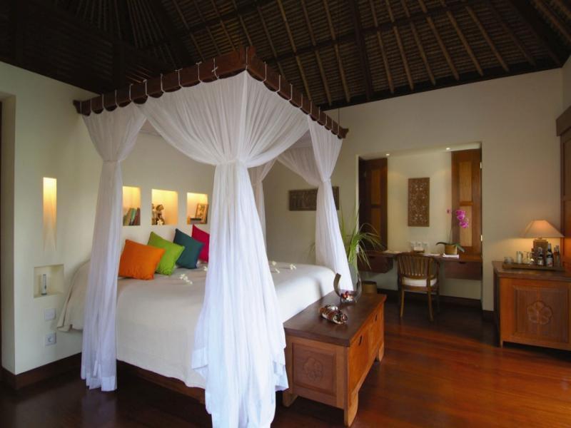 Hanging Garden Interior1