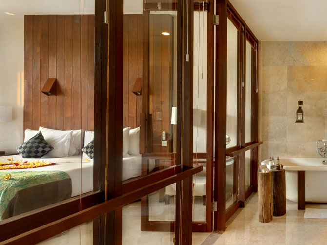 Komaneka Bisma- Suite Room Bathroom