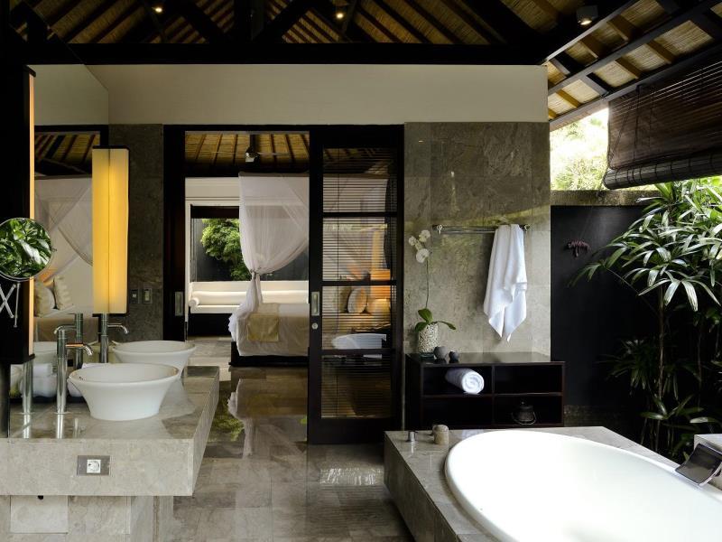 Peppers Sentosa Seminyak-Bathroom