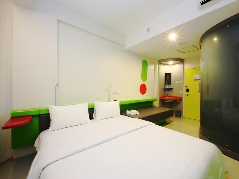 Pop Hotel Kuta Beach Standard Pop Room (1)