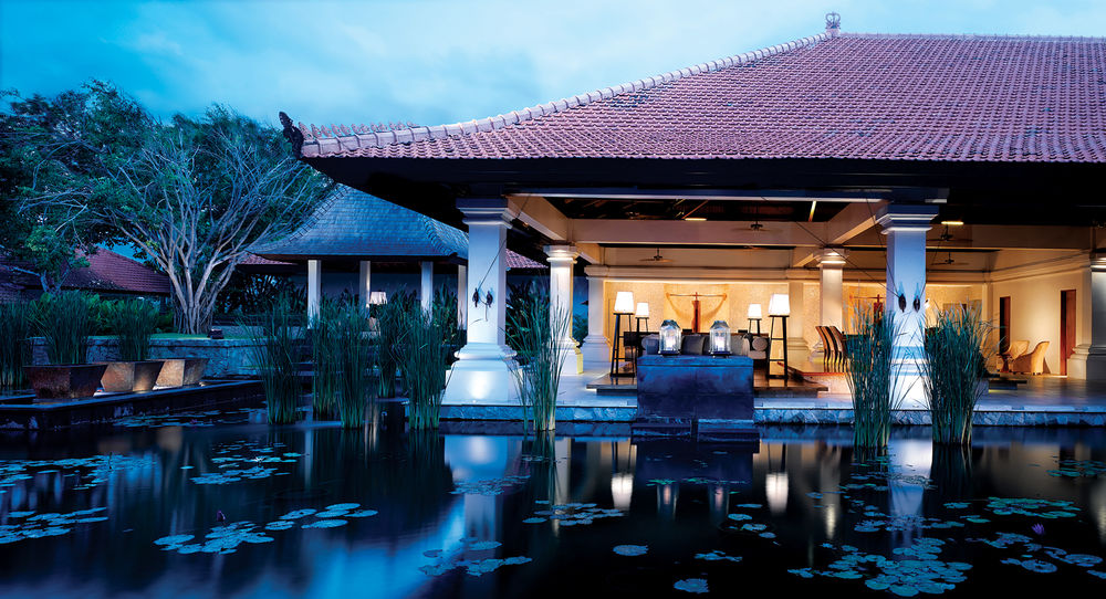 grand hyatt lobby 2
