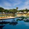 grand hyatt pool 1
