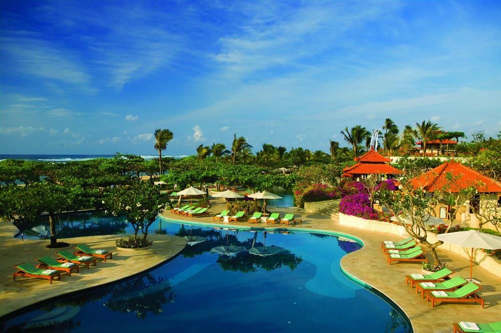 grand hyatt pool