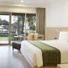 holiday-inn-baruna-king-deluxe-pool-garden-nonsmoking_1