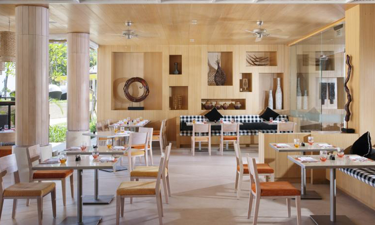 holiday-inn-resort-baruna-bali-restaurant