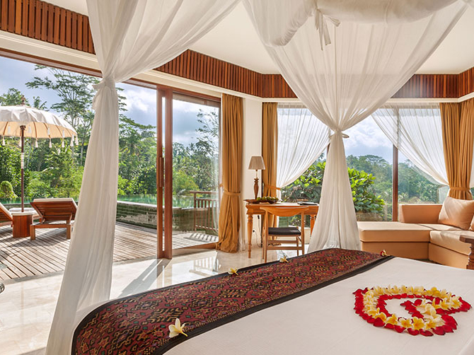 komaneka-tanggayuda-bale-daja-room-1