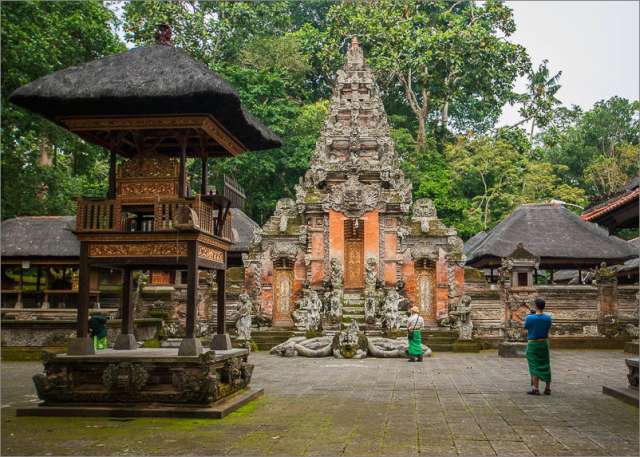 Ubud-Monkey-Forest-Monkey-Temple
