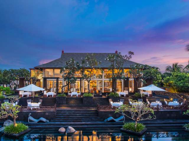 Saint Regis-The-Exterior-of-Kayuputi-Restaurant-at-Dusk