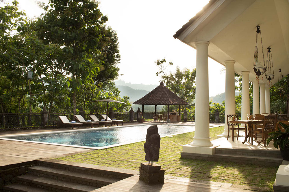 Patio-Colonial-Swimming-Pool