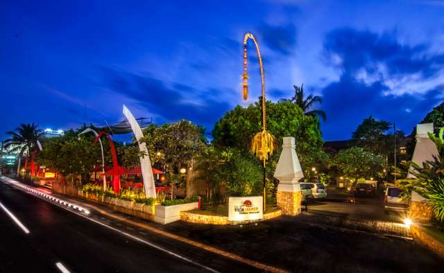 kuta-seaview-boutique-resort-bali-main-entrance