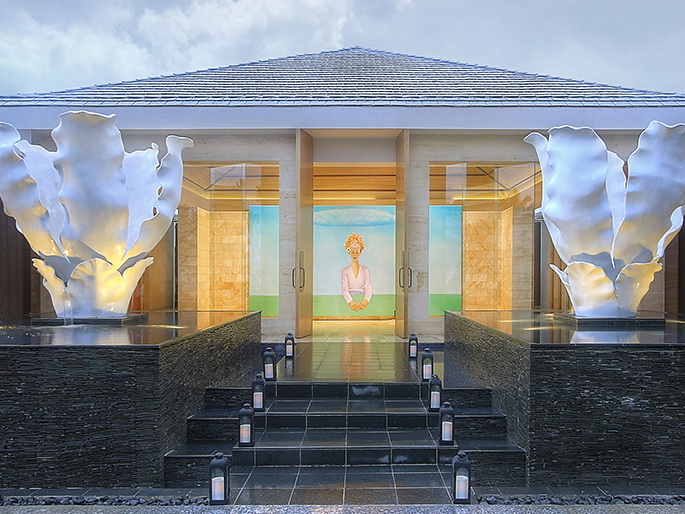 Mulia-Spa-entrance
