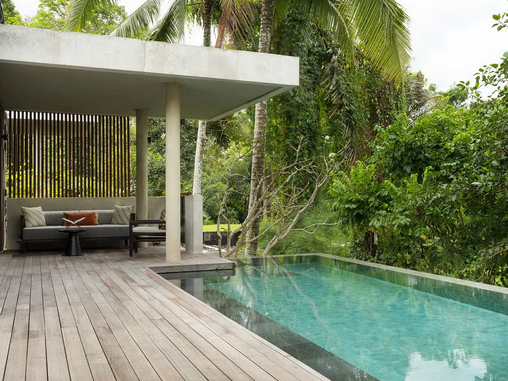 Bali_Alila_Ubud_TwoBedroom_Terrace_Tree_4