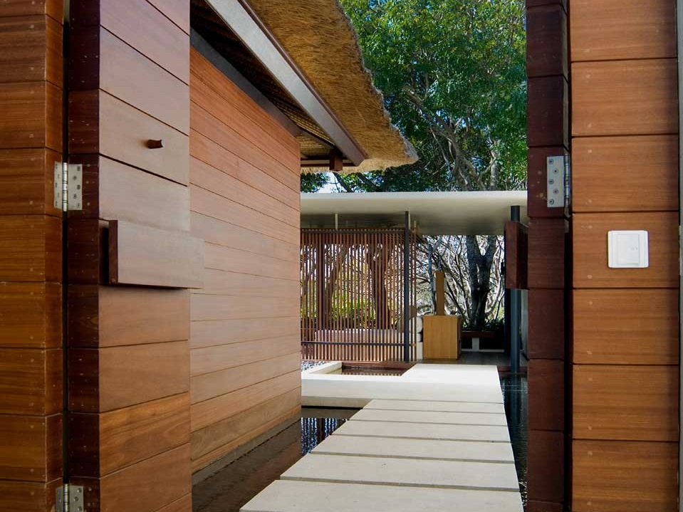 Deluxe_Single_Pavilion_entrance