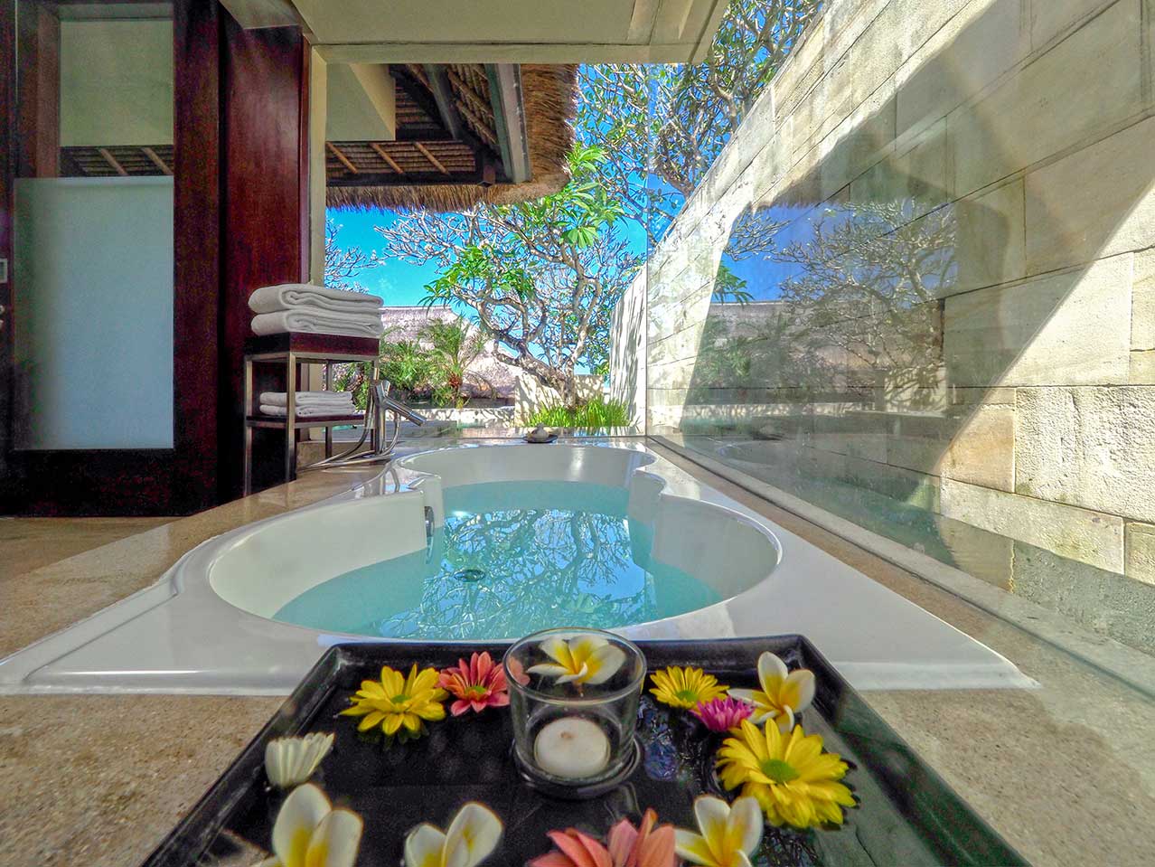 Single_Pavilion_bathtub