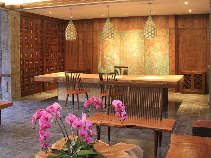 lobby-tejaprana-resort-spa-ubud-bali-3-683x1024
