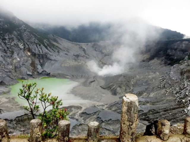 Private Bandung Tangkuban Perahu Volcano Tour from Bandung 1