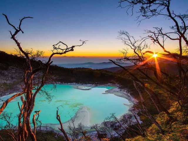 Kawah-Putih-Tour-Bandung-2-768×576