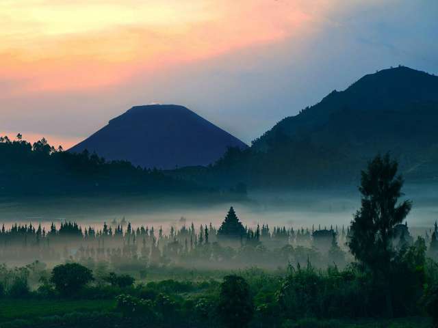 Private Yogyakarta Dieng Plateau Golden Sunrise Tour 4
