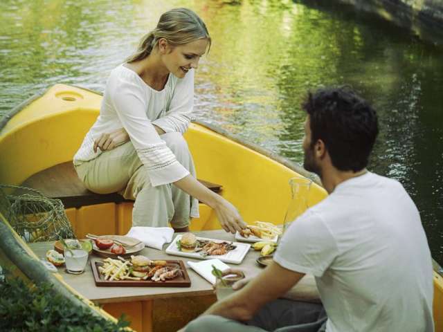Bali Picnic Lunch on the Boat 2