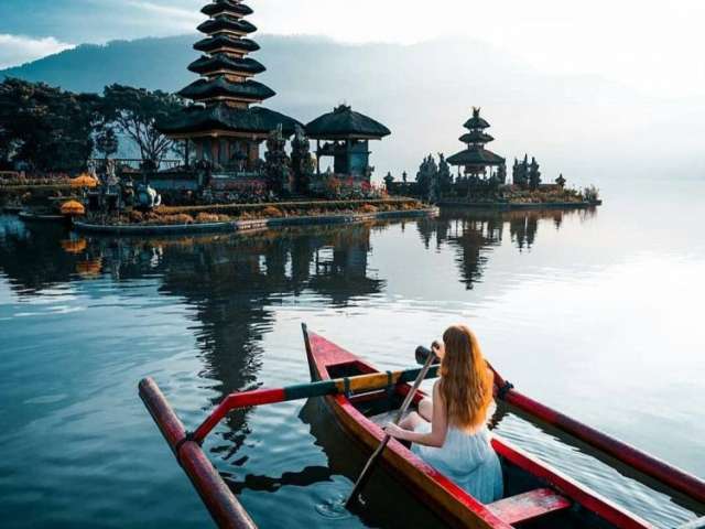 Ulun Danu, Tanah Lot, Jimbaran Day Tour 2