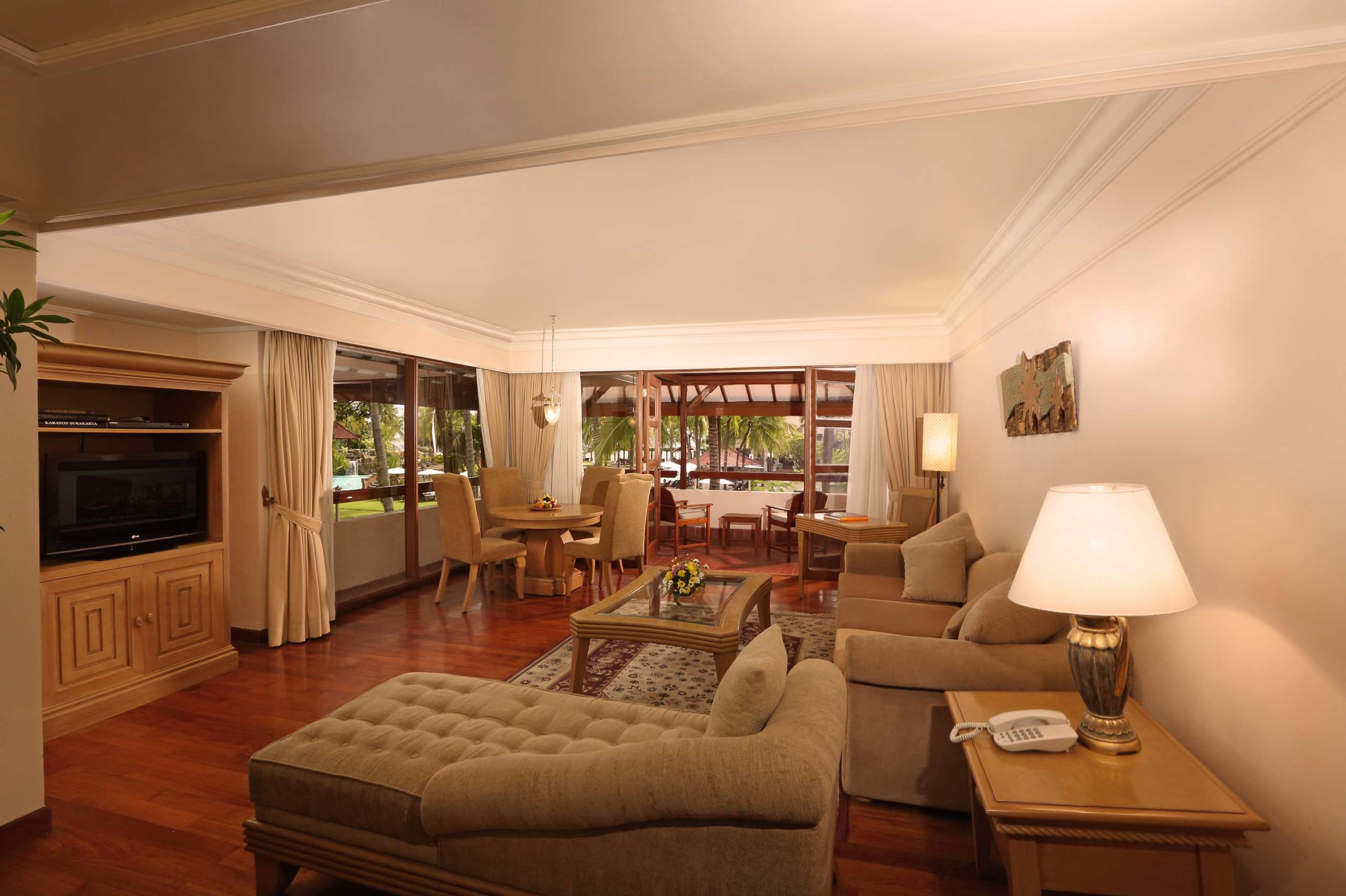 Bintang Bali Resort-Deluxe Suite Living Room OK