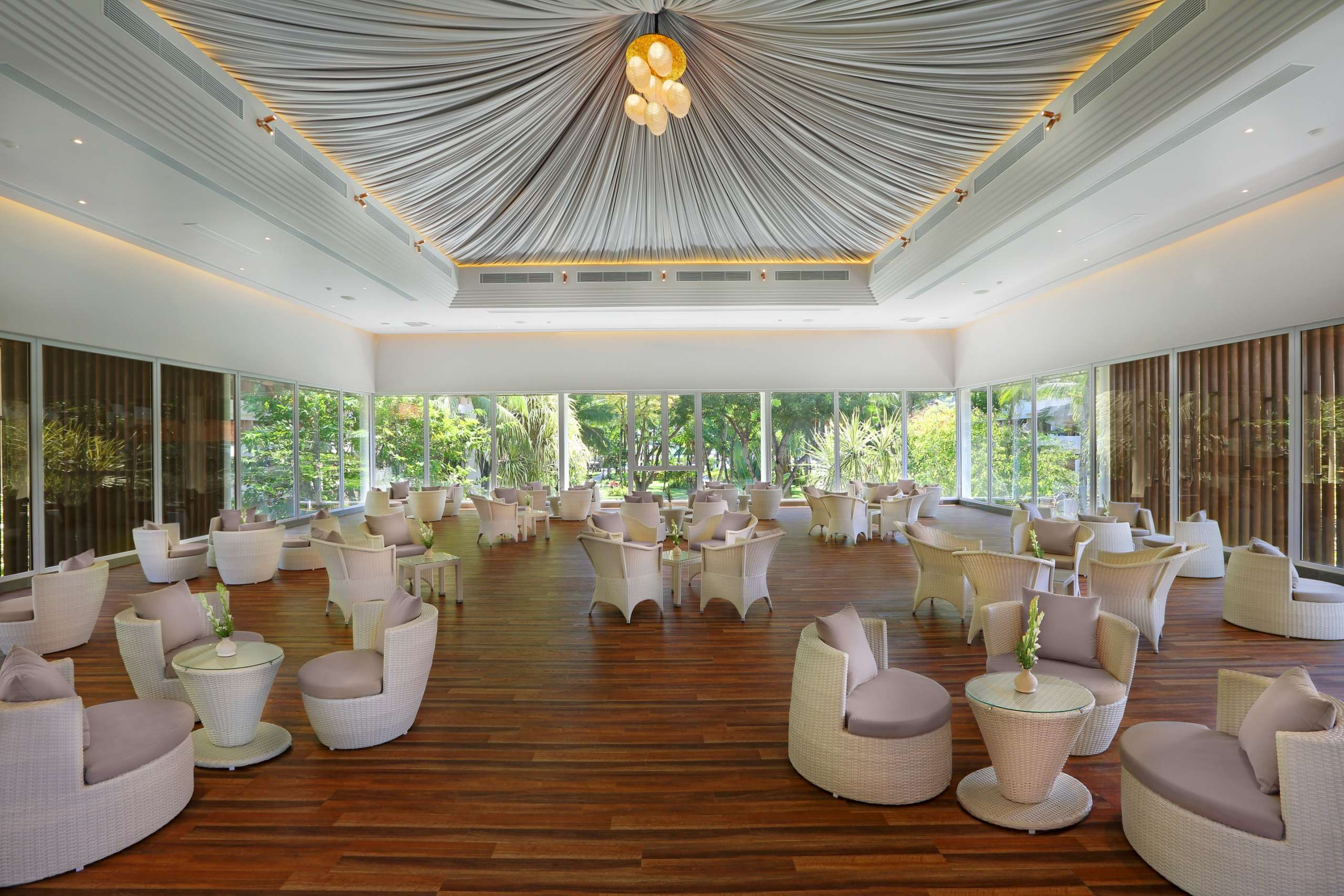 Bintang Bali Resort Sedap Malam Lounge