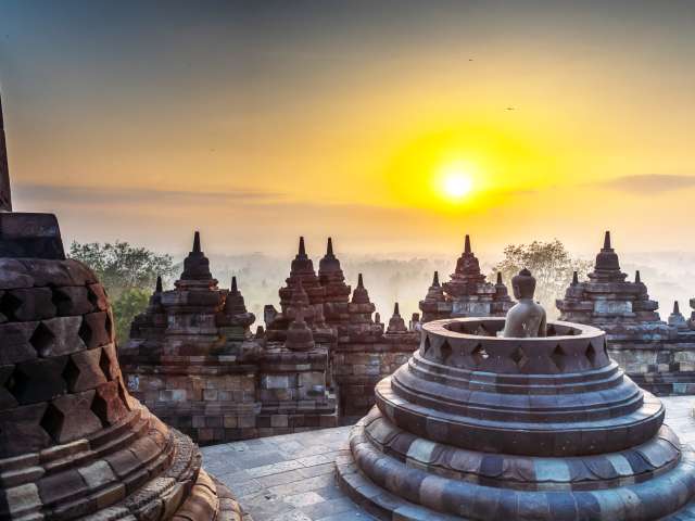 BOROBUDUR SUNRISE+ PRAMBANAN+Mt. MERAPI DAY TOUR 1