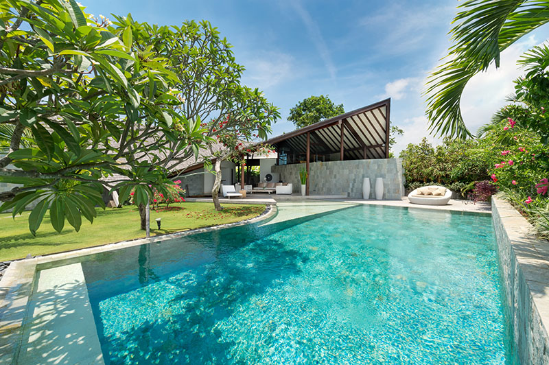 The-Layar-3-bedroom-A-huge-pool-1