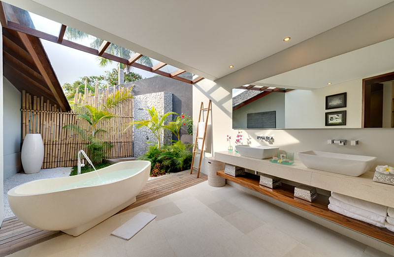 The-Layar-4-bedroom-Guest-bathroom-1