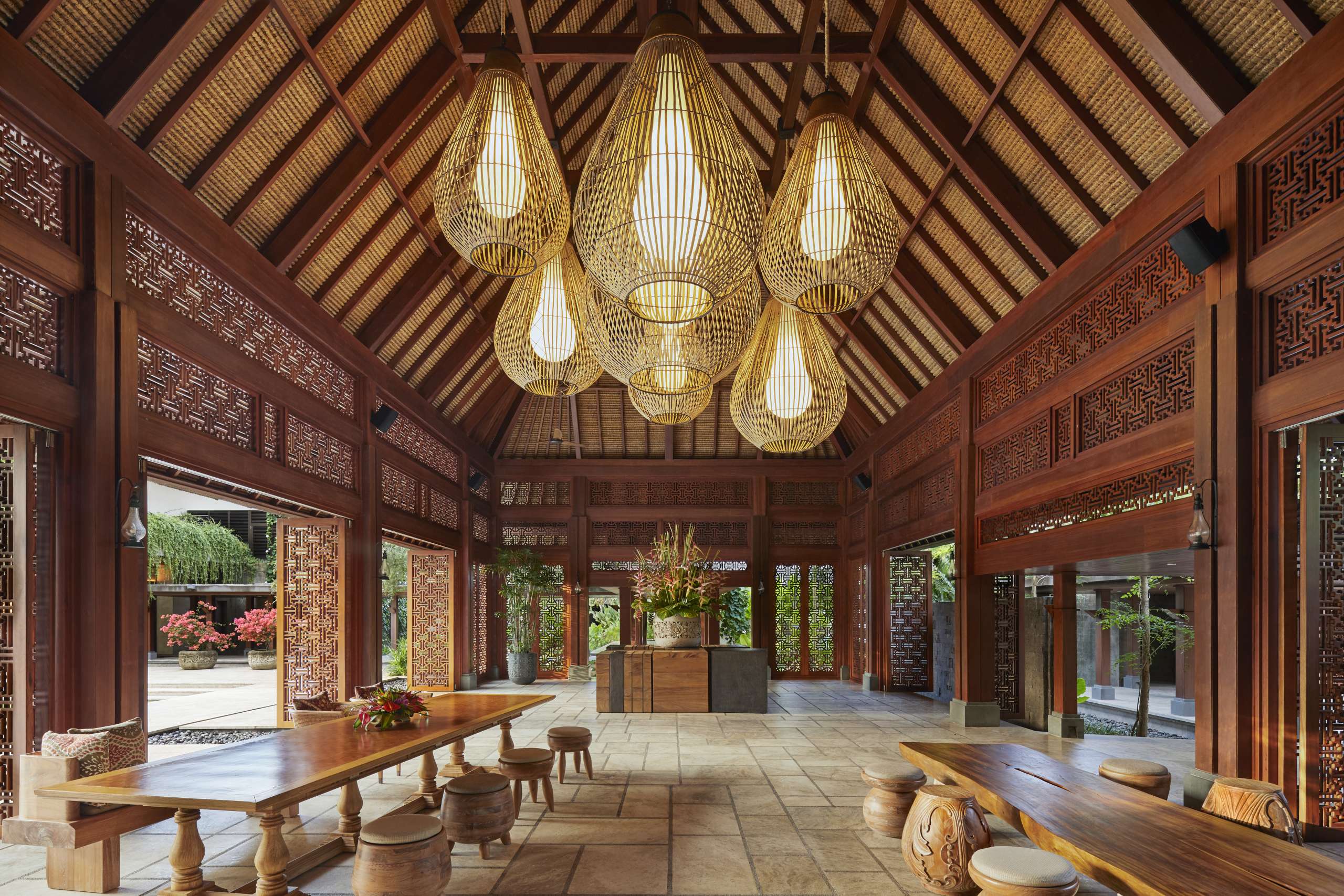 Andaz-Bali-Beautiful-Morning-at-the-Lobby