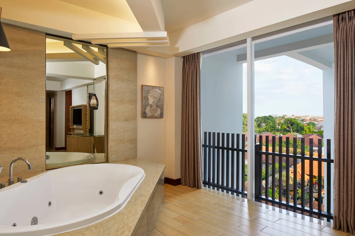 Junior Suite - Shower Tub