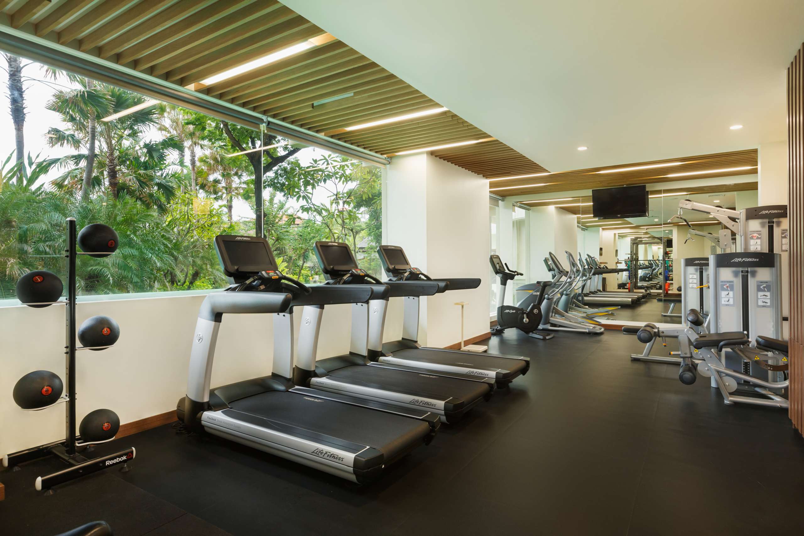 13 - Fitness & Gym Centre