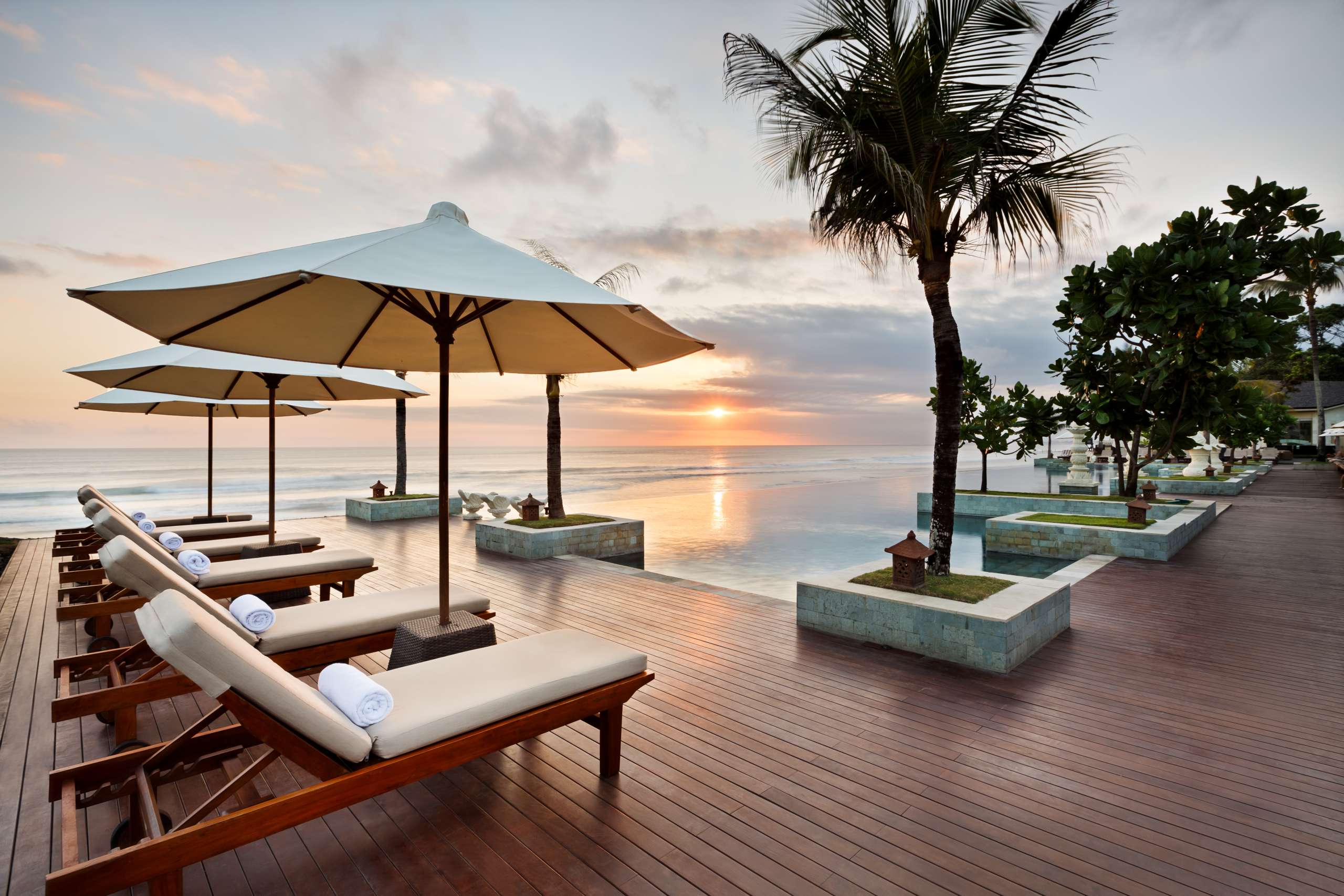 2 - Infinity Pool - sunset