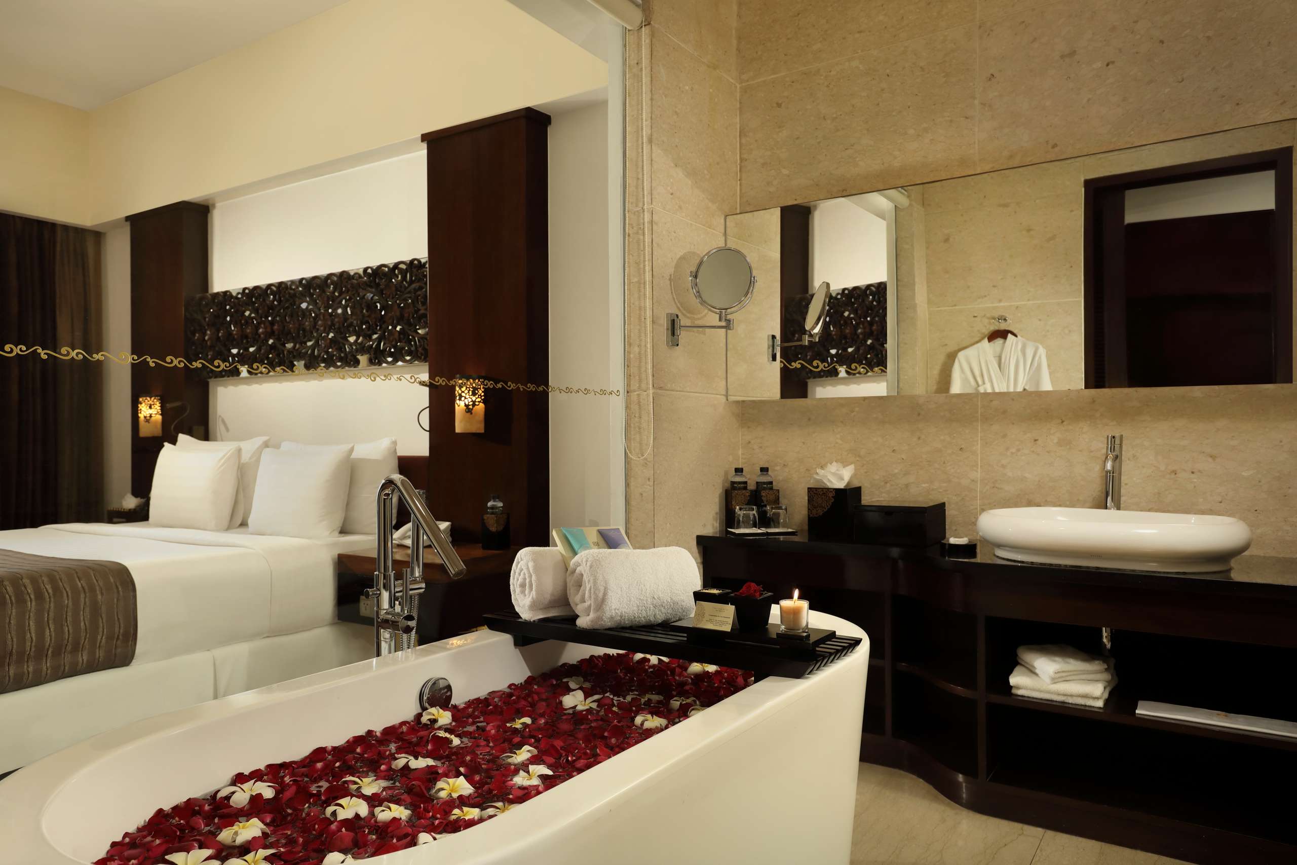 2-Ocean Front Bathroom