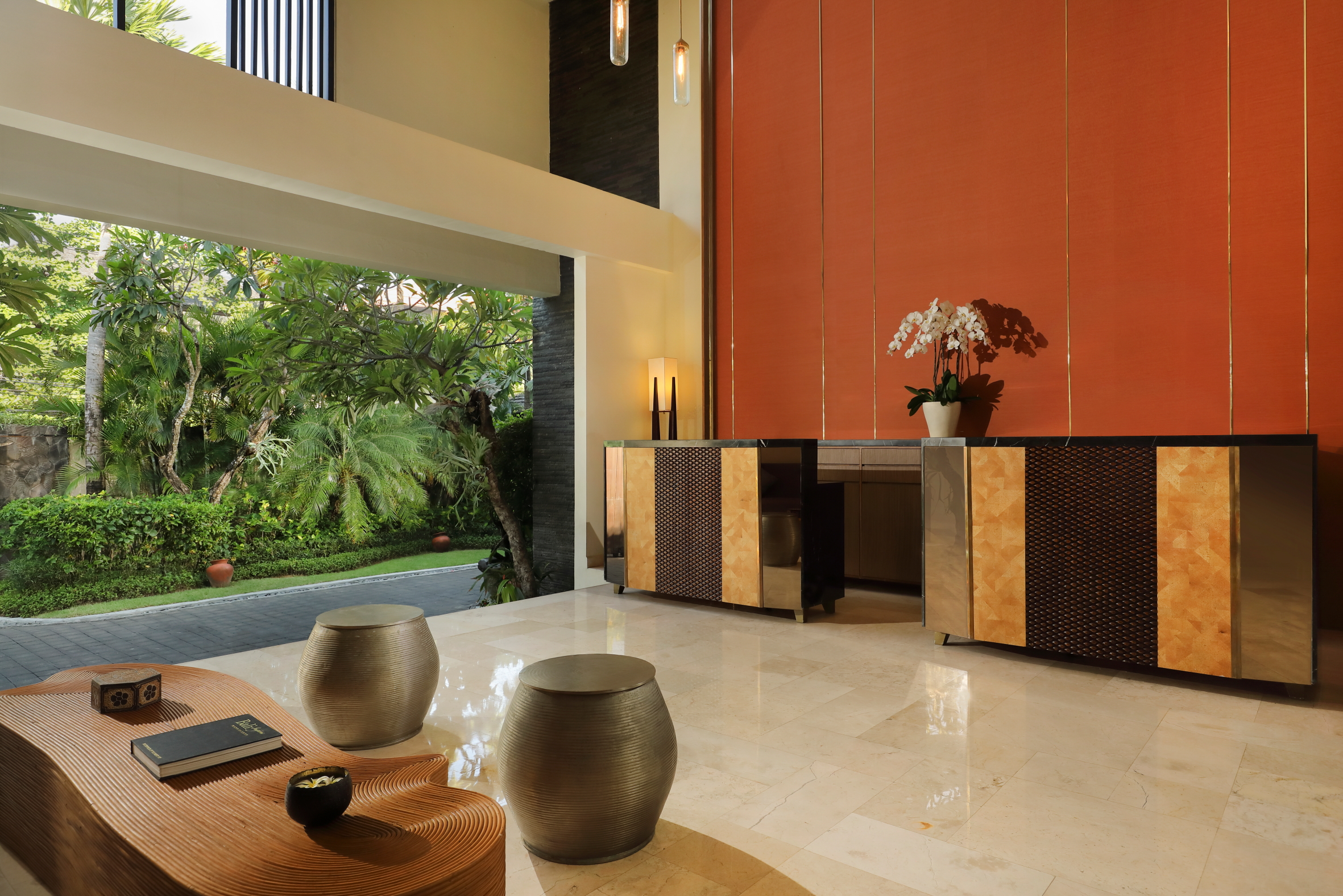7 - Garden Wing Lobby