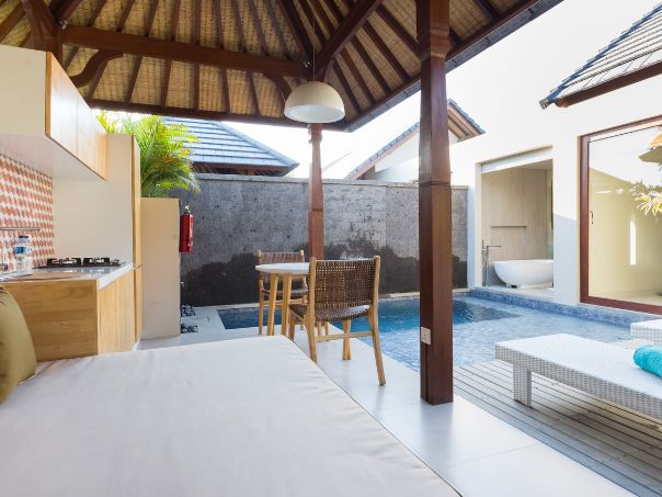 Theanna Villa 16
