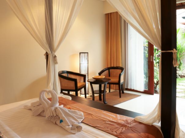 Theanna Villa 27 Kirana