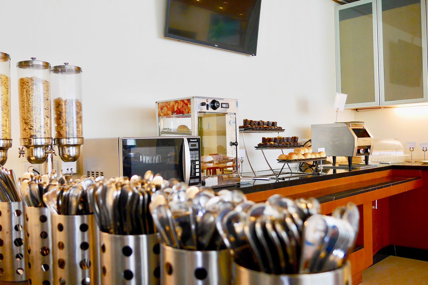 YOUO-Restaurant-Inside-3