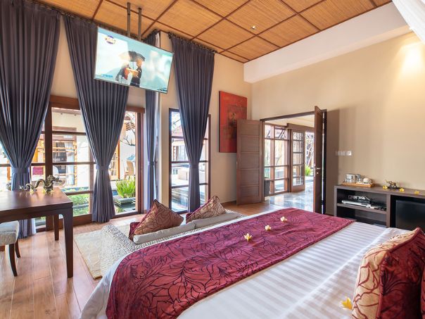 naga sutra villa 8