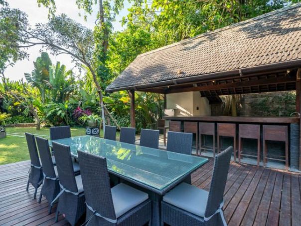 tirtadari villa 2