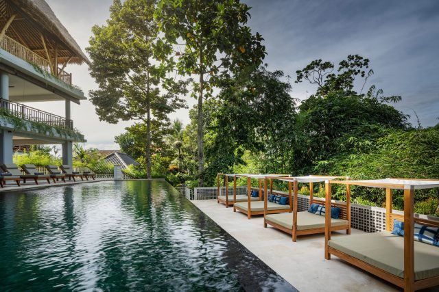 dinara main-pool-2