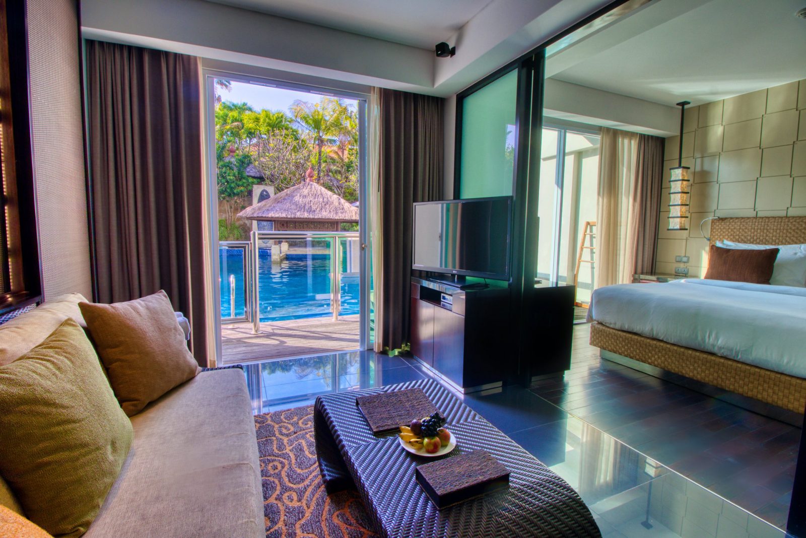 sakala-Delux-Pool-Access-2-scaled