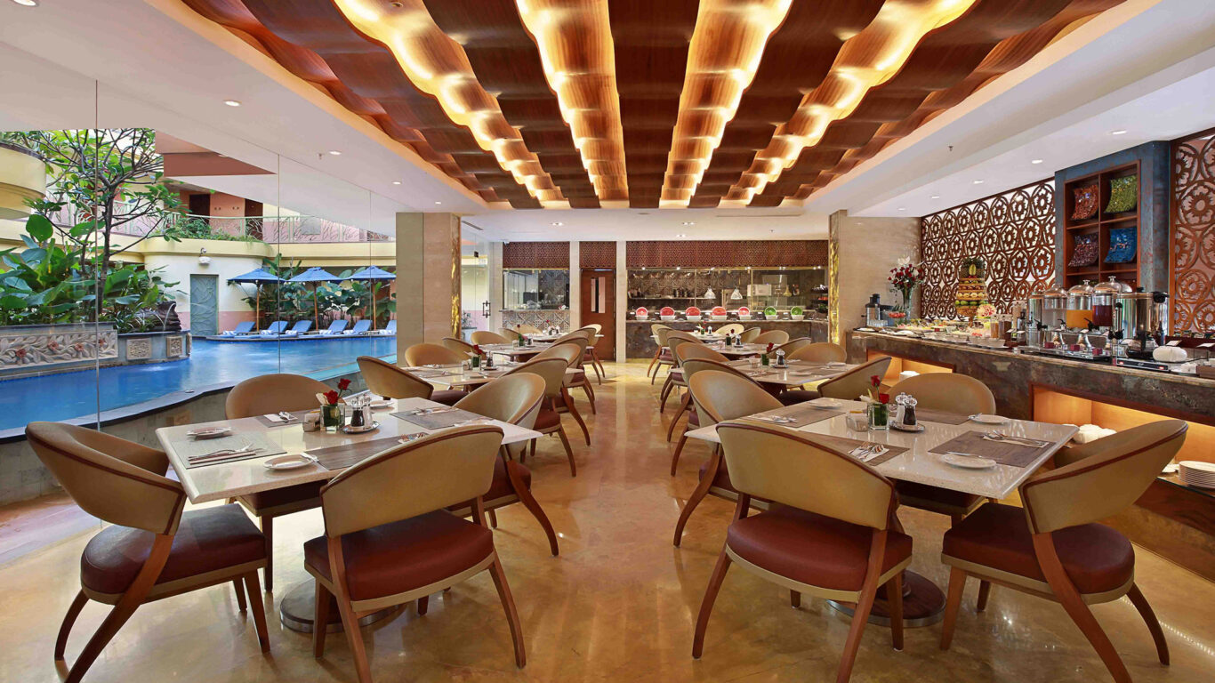 sens_hotel_dine_slide_02-1366x768