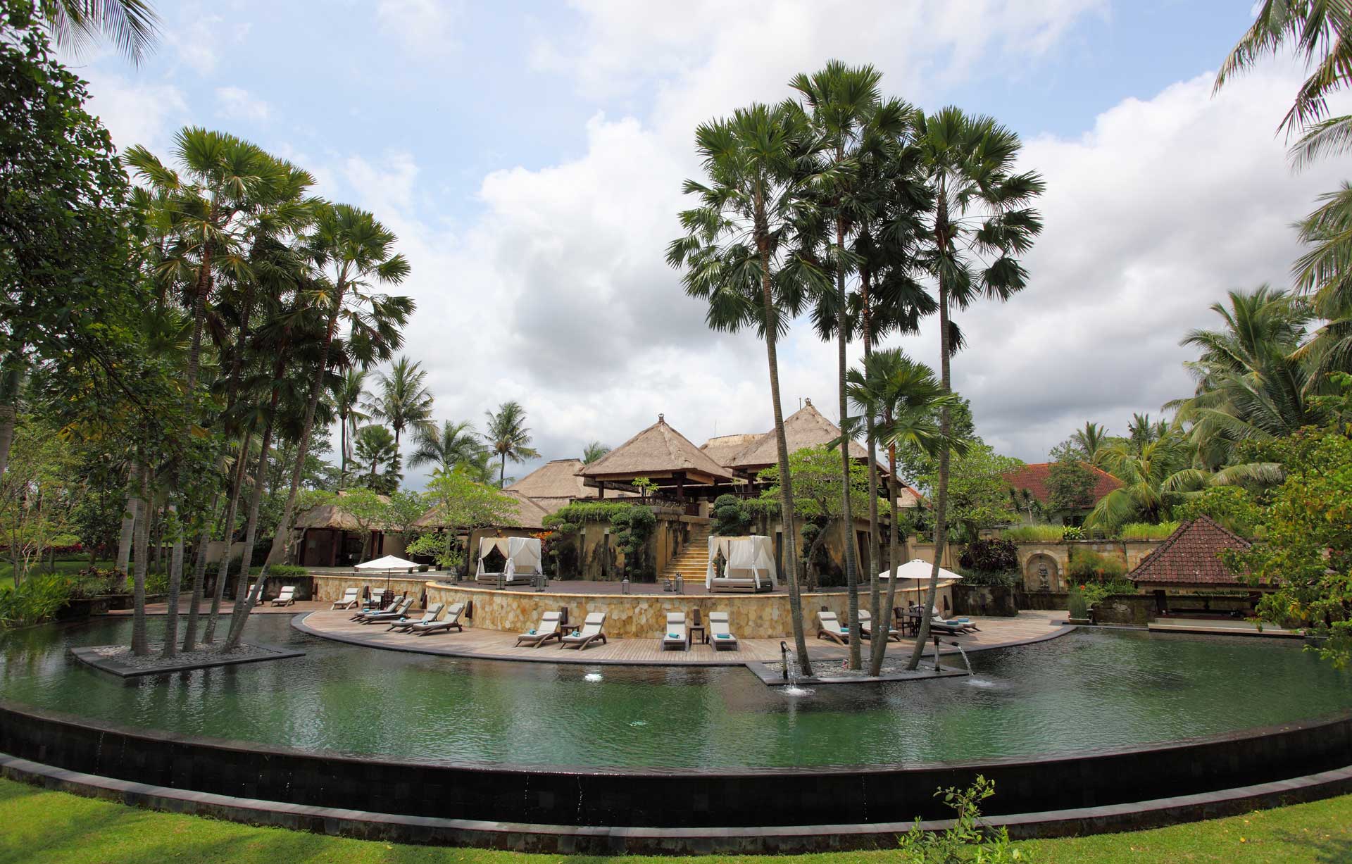 theubudvillage 19