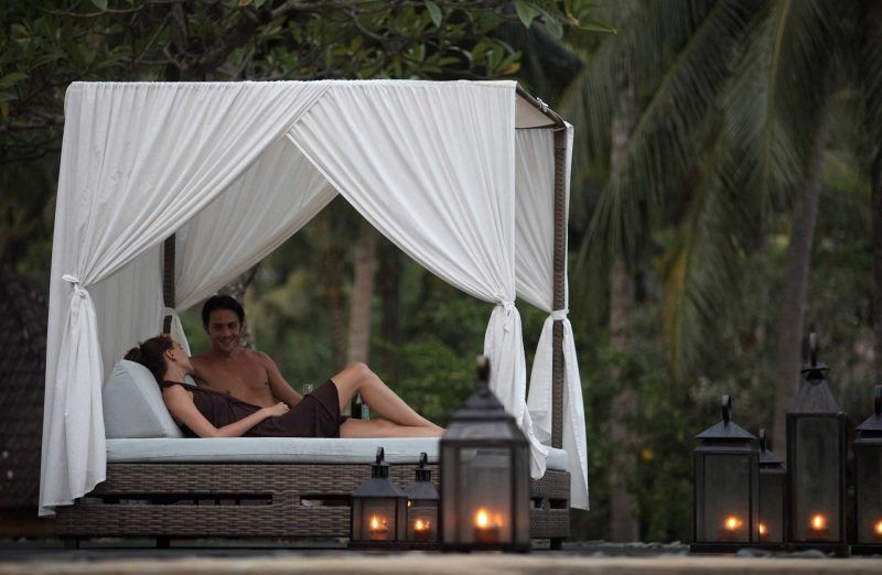 theubudvillage pool-side